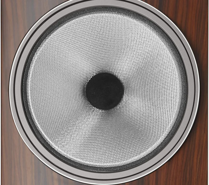 B&W 702 S3 Moka, vue 4