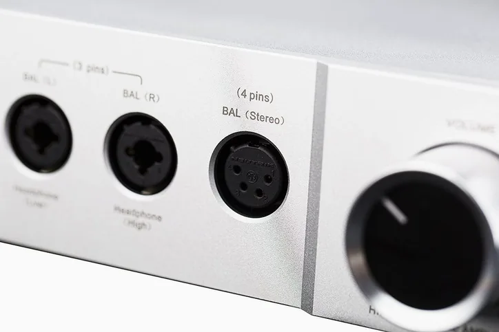 Cayin IHA-6, vue 4