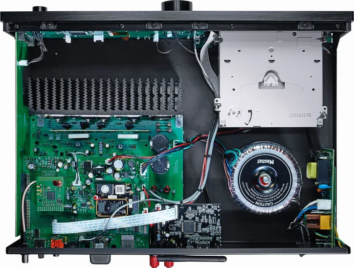Magnat MC400, vue 4