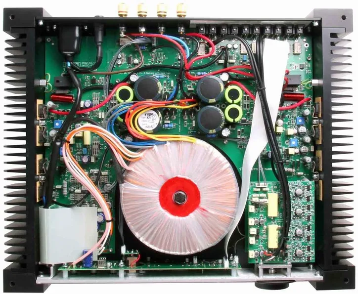 Rega Aethos, vue 3