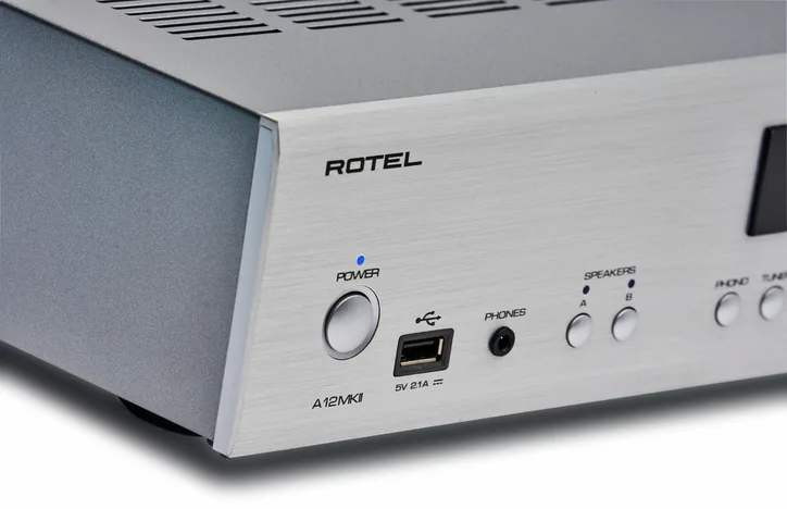 Rotel A-12 MK2, vue 4