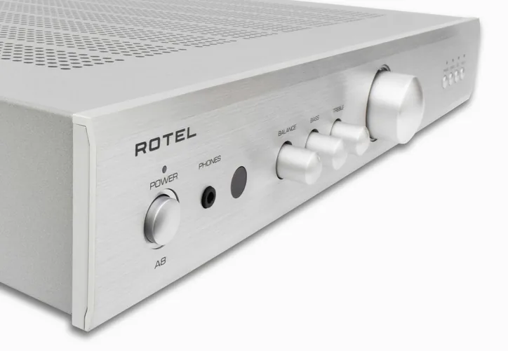 Rotel A-8, vue 4