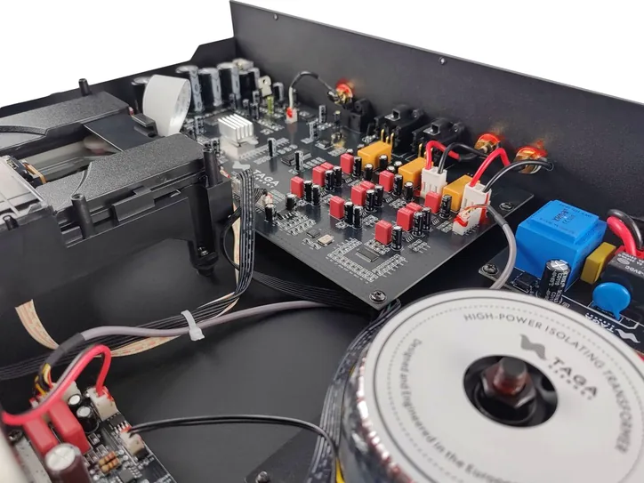 Taga Harmony TCD-70T, vue 4